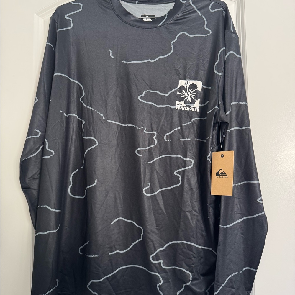 Quiksilver Black and Gray Long Sleeve Swim Shirt Rash guard UPF50 Size medium